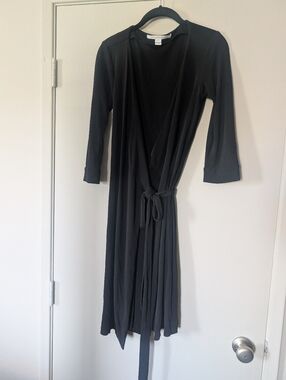 Diane von Furstenberg wrap dress, size 6, made in USA